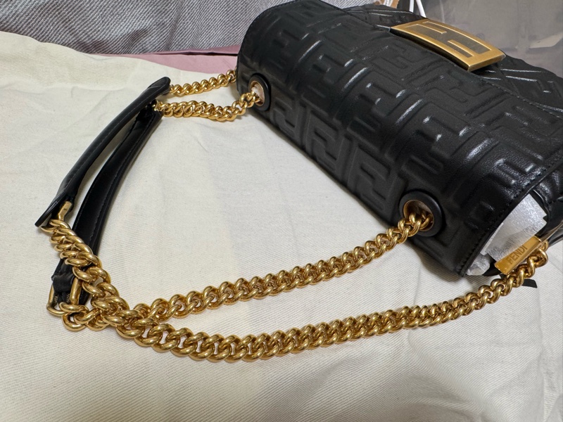 Fendi Baguette Chain Midi - Black nappa leather bag 黑金羊皮法棍鏈條包-6