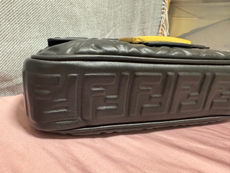 Fendi Baguette Chain Midi - Black nappa leather bag 黑金羊皮法棍鏈條包-9
