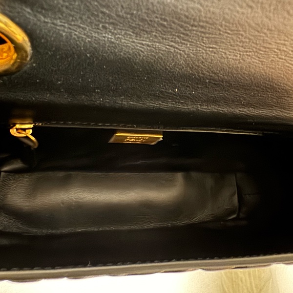 Fendi Baguette Chain Midi - Black nappa leather bag 黑金羊皮法棍鏈條包-11