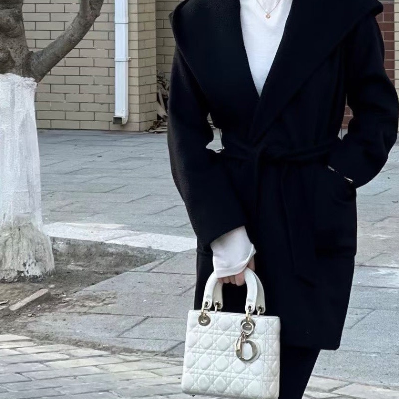 Dior四格黛妃包白色金扣羊皮 20*18*6 98新配件塵袋肩帶-1