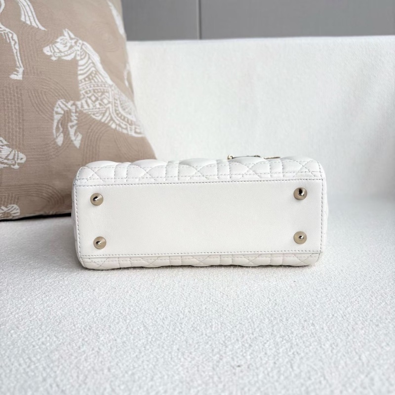 Dior四格黛妃包白色金扣羊皮 20*18*6 98新配件塵袋肩帶-5