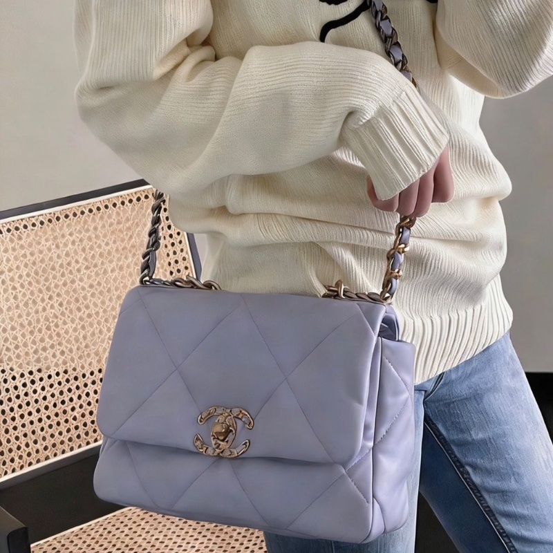 Chanel 19bag中號 香芋紫金扣 羊皮芯片款30*21*8.5 98新配件塵袋-0