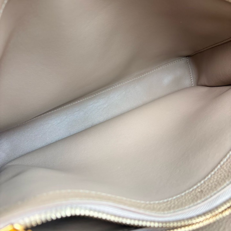 Celine soft16手提斜背包 奶茶色 金扣 荔枝皮 中號32*24*9 98新配件塵袋-3