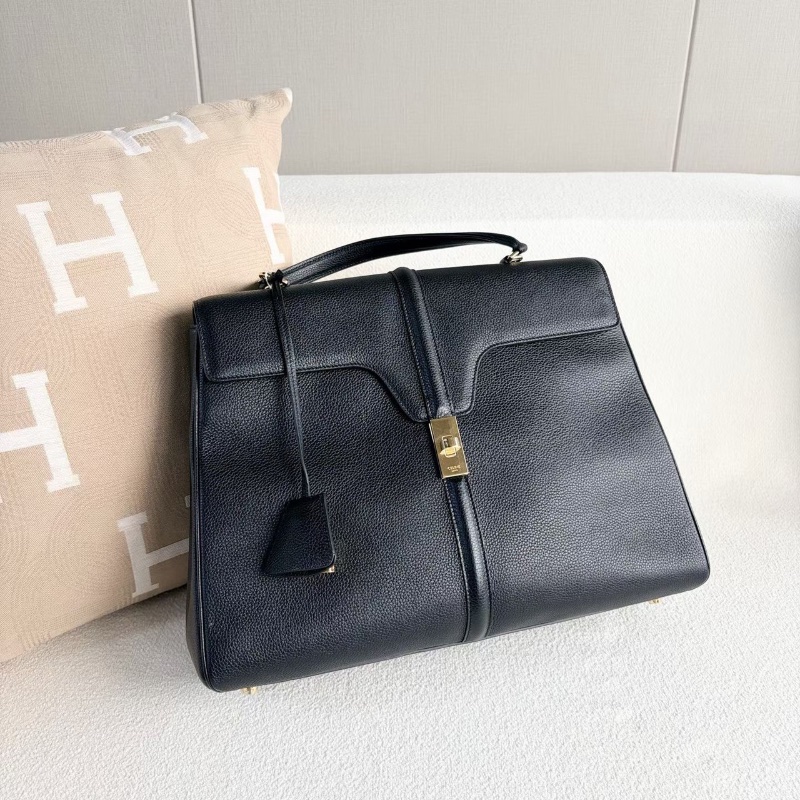 Celine soft16手提斜背包大號 黑金 牛皮36*28*11 99新配件塵袋肩帶鑰匙*2 鎖-6