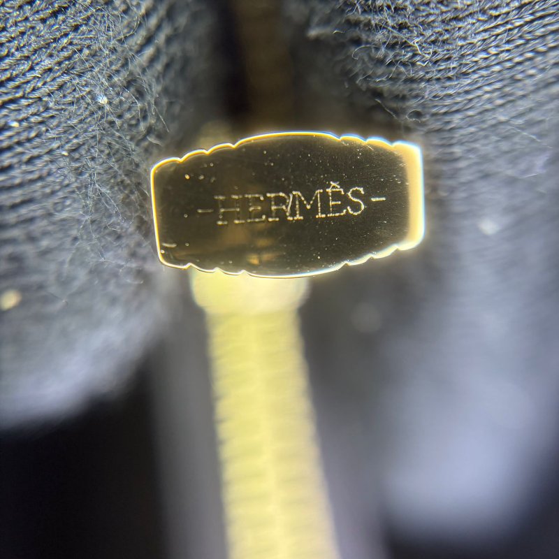 愛馬仕 凱莉經典隨身長款錢包（斜揹款）-1