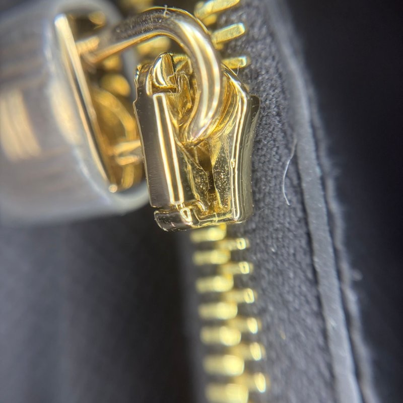 愛馬仕 凱莉經典隨身長款錢包（斜揹款）-21