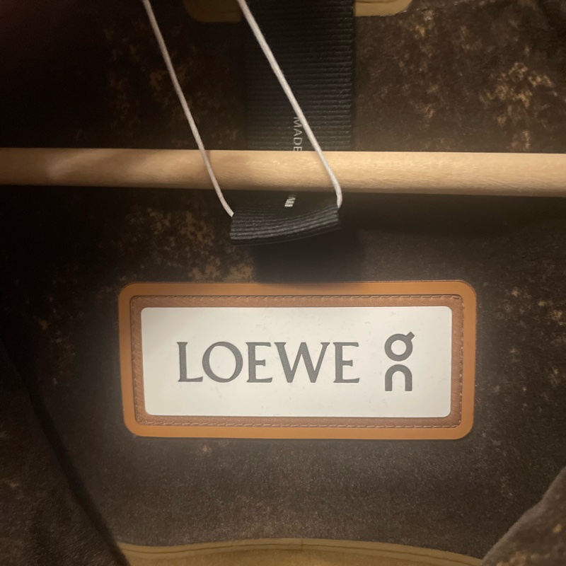 On Jacket Loewe-11