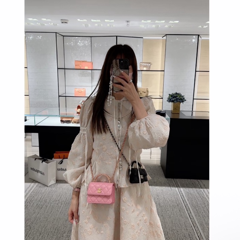 Chanel 芯片款 粉色金扣 mini kelly 肩背斜背包13*10*5.5 98新配件塵袋-0