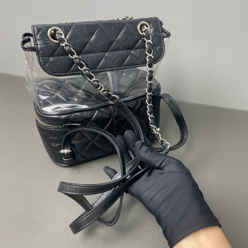 chanel 黑銀菱格紋油臘皮pvc果凍後背包21*22*11  98新配件塵袋保卡-5