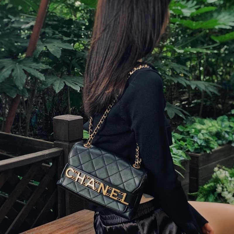 Chanel 限量款黑金牛皮字母logo鏈條24.5*15*6.5  98新配件塵袋-0