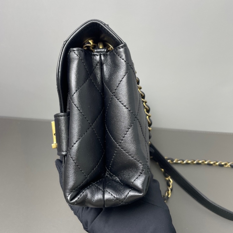 Chanel 限量款黑金牛皮字母logo鏈條24.5*15*6.5  98新配件塵袋-5
