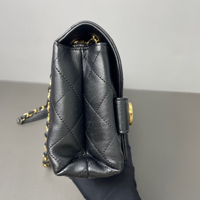 Chanel 限量款黑金牛皮字母logo鏈條24.5*15*6.5  98新配件塵袋-6