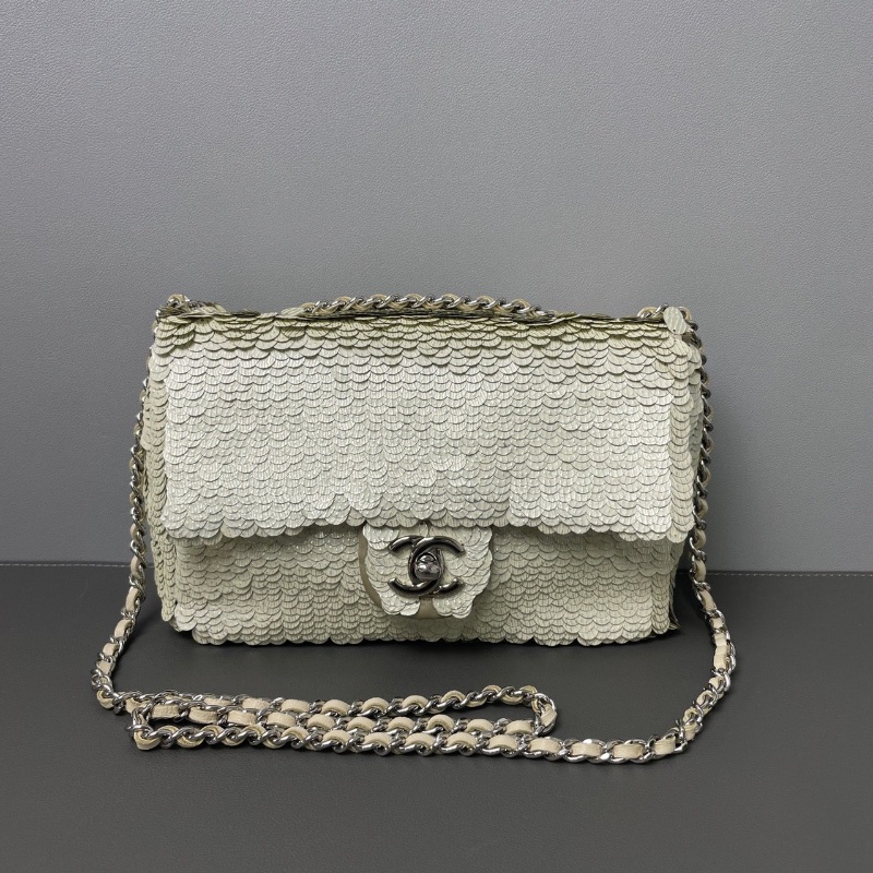 Chanel限量重工cf 秀款太空銀亮片 鏈條包 20*12*6 98新配件塵袋-1