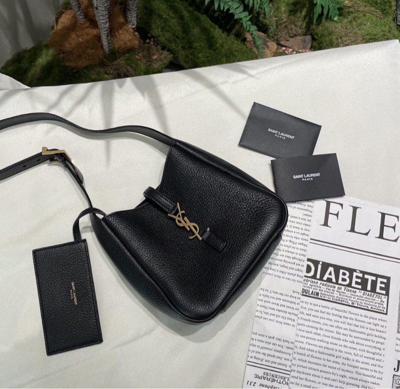 【98%新✨Rose同款✨全網最便宜】YSL黑金顆粒le5a7hobo mini腋下包 黑金 子母包-1