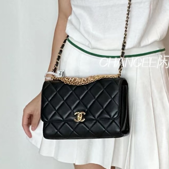 美神駕到❤️‍🔥99新限量🆕Chanel香奈兒黑金水鑽logo字母手柄秀款大號口蓋包鏈條包單肩斜挎包-5