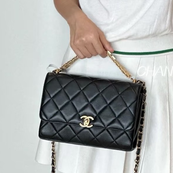 美神駕到❤️‍🔥99新限量🆕Chanel香奈兒黑金水鑽logo字母手柄秀款大號口蓋包鏈條包單肩斜挎包-6
