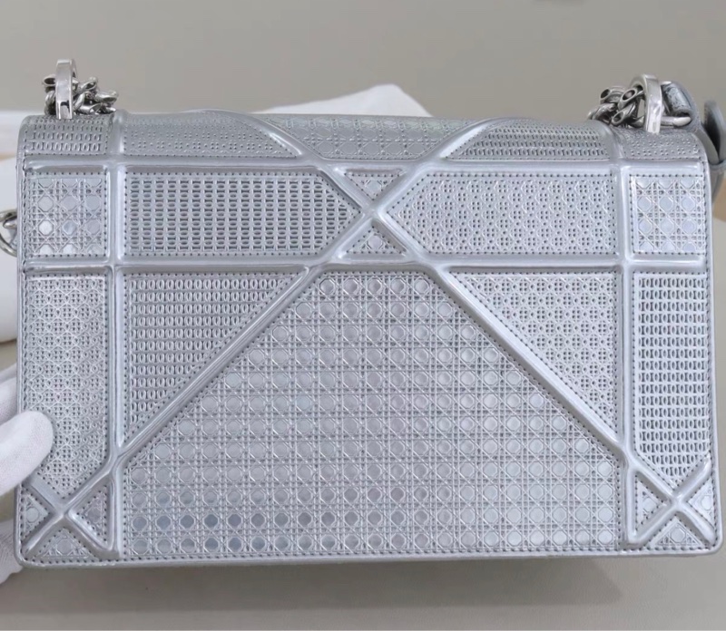 【97新 ✨ 全網最低價！】DIRO迪奧Diorama中號盾牌包 銀色 (下單前請先詢問❤️）-3