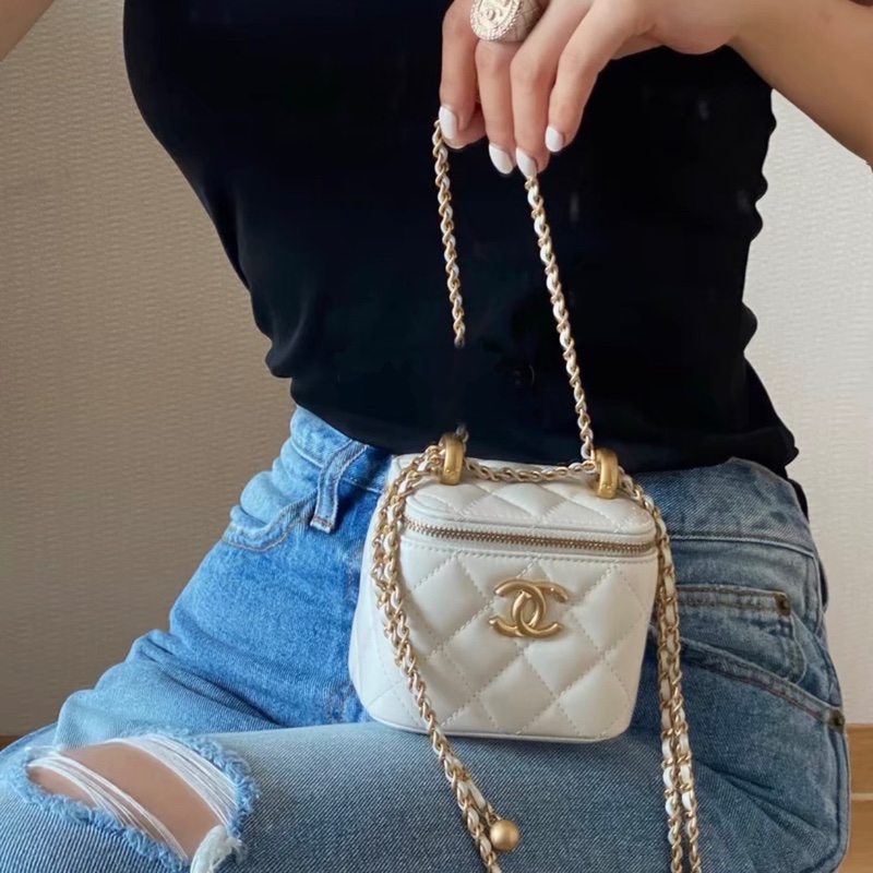 【95新 ✨ 全網最低價！】Chanel 香奈兒雙金珠 mini小盒子 白色金扣 白金 羊皮-1