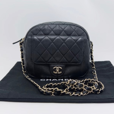 【97新 ✨ 全網最低價！】Chanel cc day camera bag 香奈兒黑金相機單肩斜挎包色 荔枝牛皮 成色很好