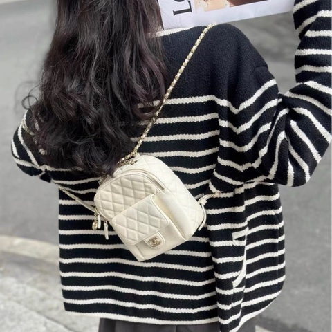 【96新 ✨ 全網最低價！】Chanel 香奈兒 荔枝牛皮雙肩包 白色金扣 有卡