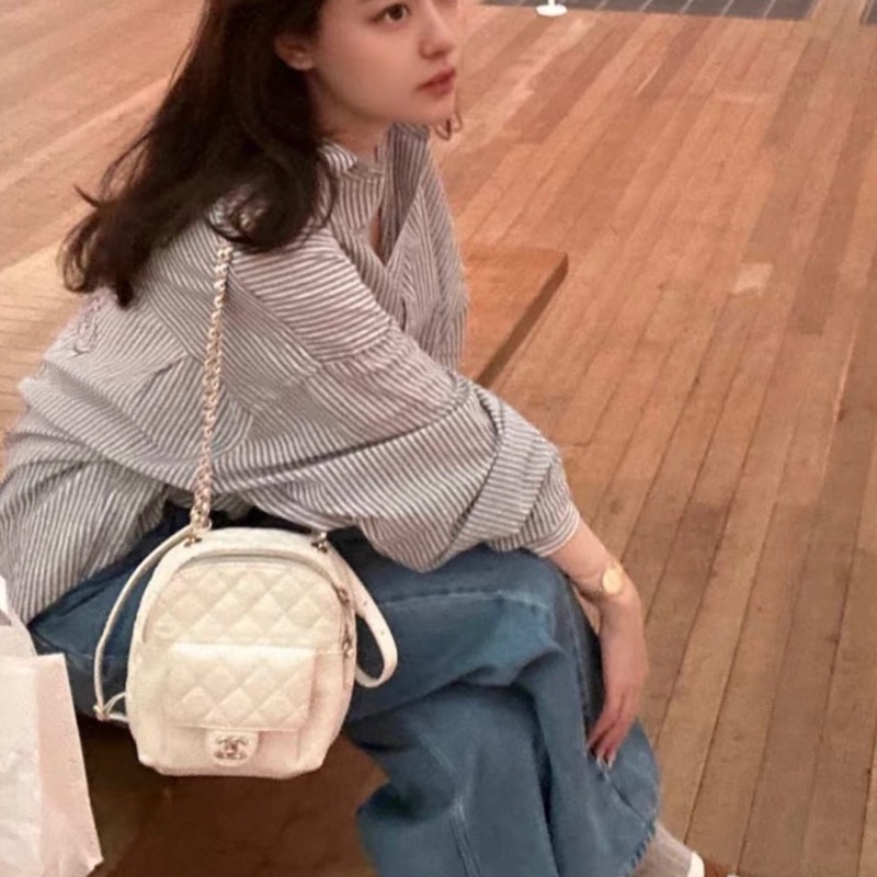 【96新 ✨ 全網最低價！】Chanel 香奈兒 荔枝牛皮雙肩包 白色金扣 有卡-1