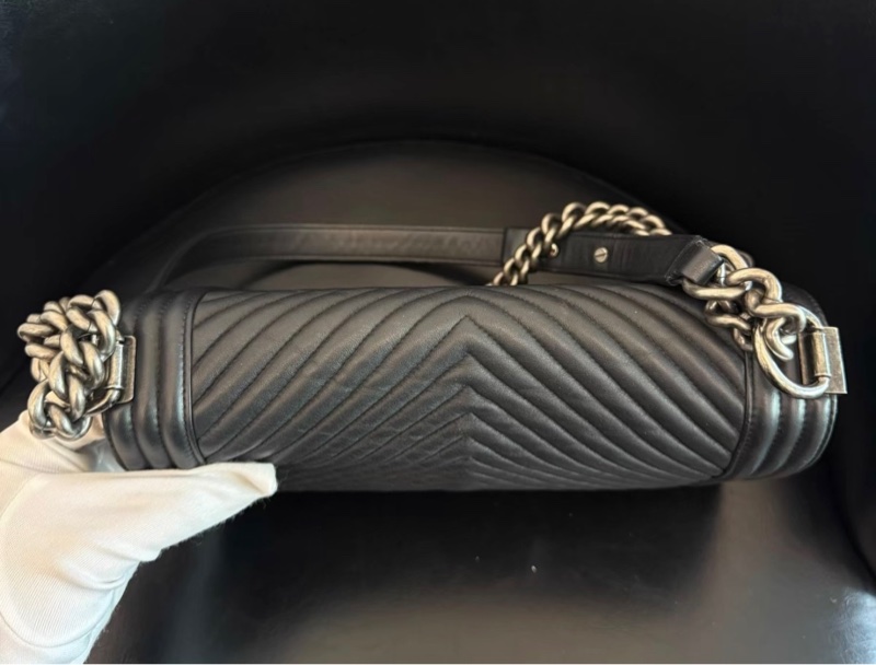 【97新 ✨ 全網最低價!】絕版Chanel香奈兒黑銀 山形紋Leboy中號 鐳射標 黑色銀扣 羊皮 (便宜出得快~購前先聯繫查詢庫存❗️)-3