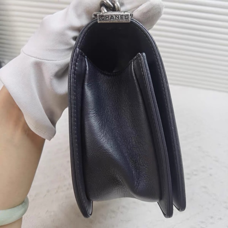 【97新 ✨ 全網最低價!】絕版Chanel香奈兒黑銀 山形紋Leboy中號 鐳射標 黑色銀扣 羊皮 (便宜出得快~購前先聯繫查詢庫存❗️)-13