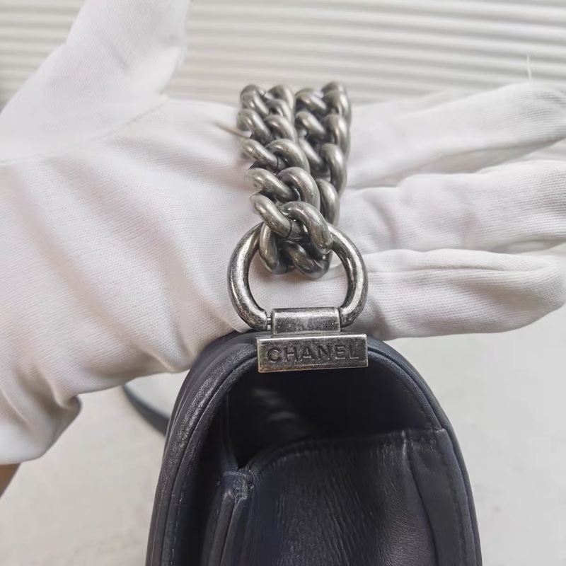 【97新 ✨ 全網最低價!】絕版Chanel香奈兒黑銀 山形紋Leboy中號 鐳射標 黑色銀扣 羊皮 (便宜出得快~購前先聯繫查詢庫存❗️)-23