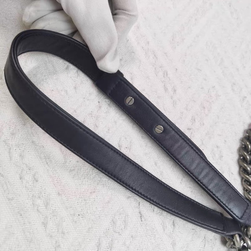 【97新 ✨ 全網最低價!】絕版Chanel香奈兒黑銀 山形紋Leboy中號 鐳射標 黑色銀扣 羊皮 (便宜出得快~購前先聯繫查詢庫存❗️)-27