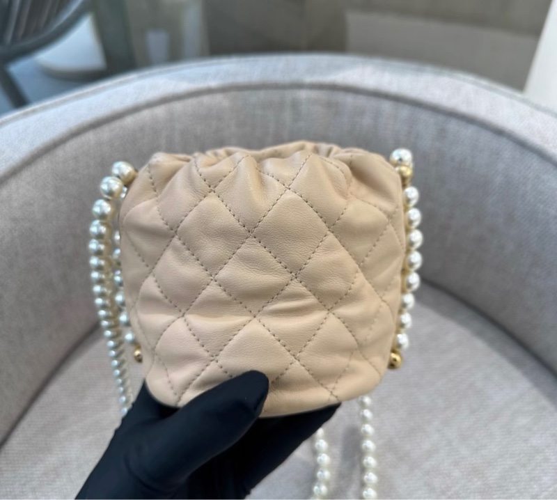 【97新 ✨ 全網最低價！】Chanel香奈兒 mini水桶包 杏色 小羊皮珍珠鏈條-2