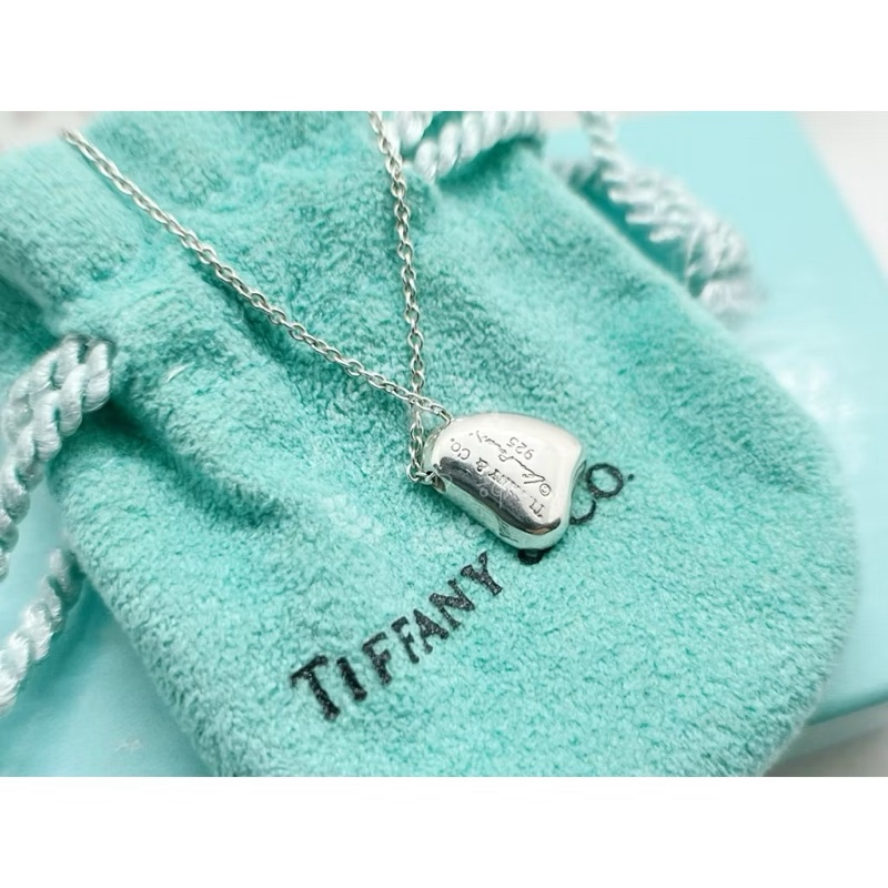 ~~趴趴小舖~~近全新正品Tiffany &Co  Full Heart Elsaperetti系列愛心項鍊2602091563-2
