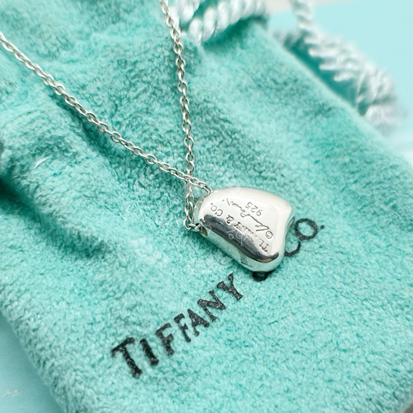 ~~趴趴小舖~~近全新正品Tiffany &Co  Full Heart Elsaperetti系列愛心項鍊2602091563-7