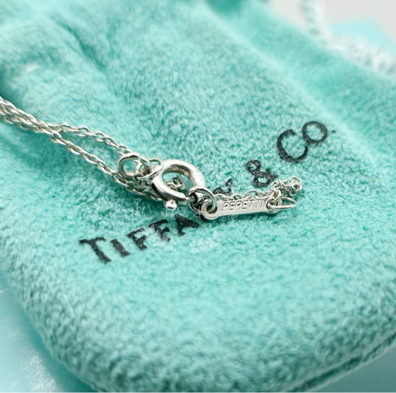 ~~趴趴小舖~~近全新正品Tiffany &Co  Full Heart Elsaperetti系列愛心項鍊2602091563-9