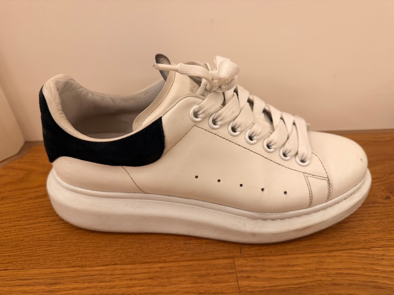 Alexander McQueen 經典厚底小白鞋｜黑尾款-19