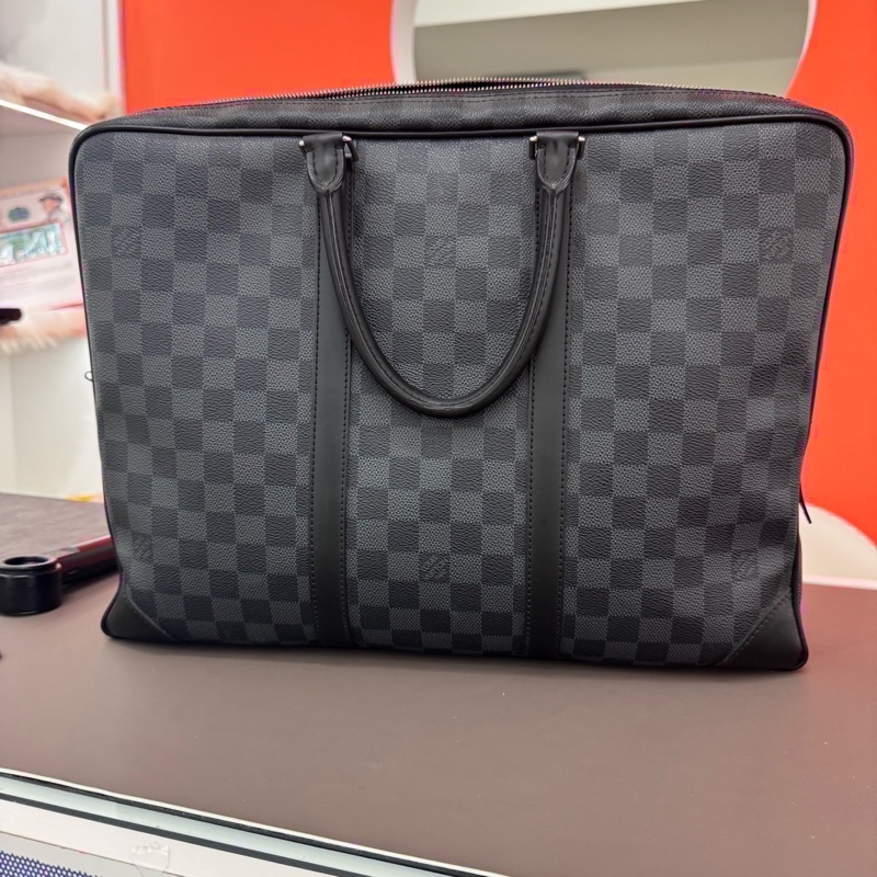 路易威登/Louis Vuitton  尺寸：41.0x 31.0x 7.0 cm 無附件-1