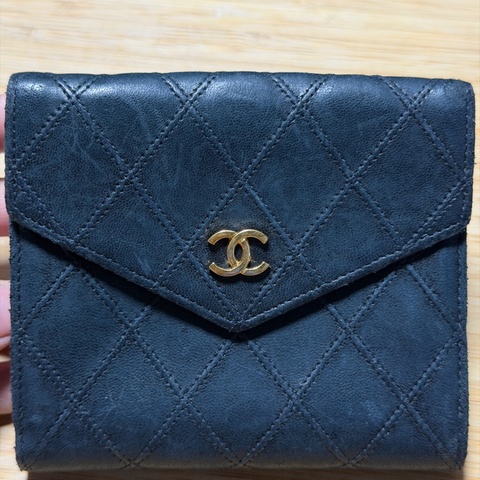 中古二手Chanel雙面小羊皮黑金短夾 1996-1997