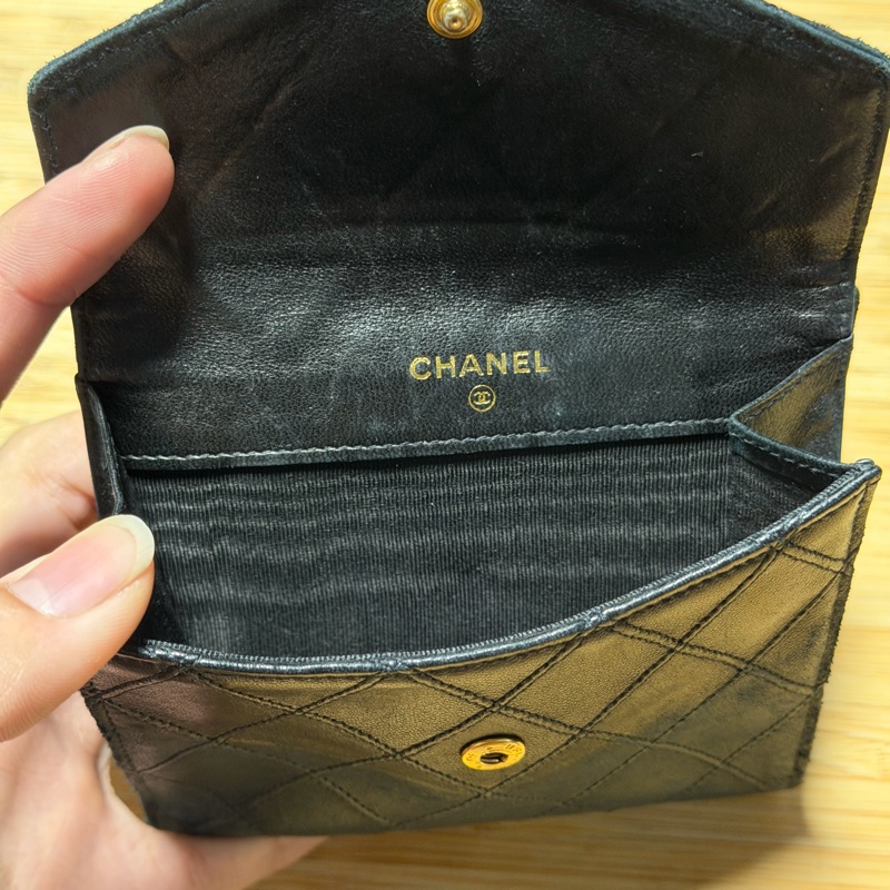 中古二手Chanel雙面小羊皮黑金短夾 1996-1997-12