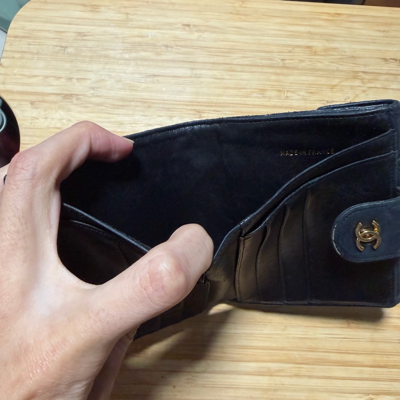 中古二手Chanel雙面小羊皮黑金短夾 1996-1997-13