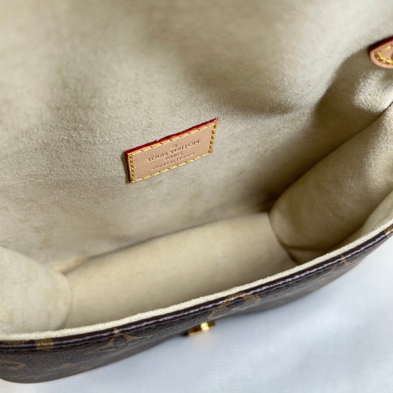 LV路易威登Saumur BB雙子星馬鞍包  經典老花 棕色塗層帆布拼牛皮 磁扣開合 肩帶可拆卸調節 手提斜挎單肩都可以 百搭實用  容量適中 日常通勤逛街都很合適-17