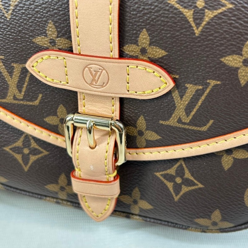 LV路易威登Saumur BB雙子星馬鞍包  經典老花 棕色塗層帆布拼牛皮 磁扣開合 肩帶可拆卸調節 手提斜挎單肩都可以 百搭實用  容量適中 日常通勤逛街都很合適-23