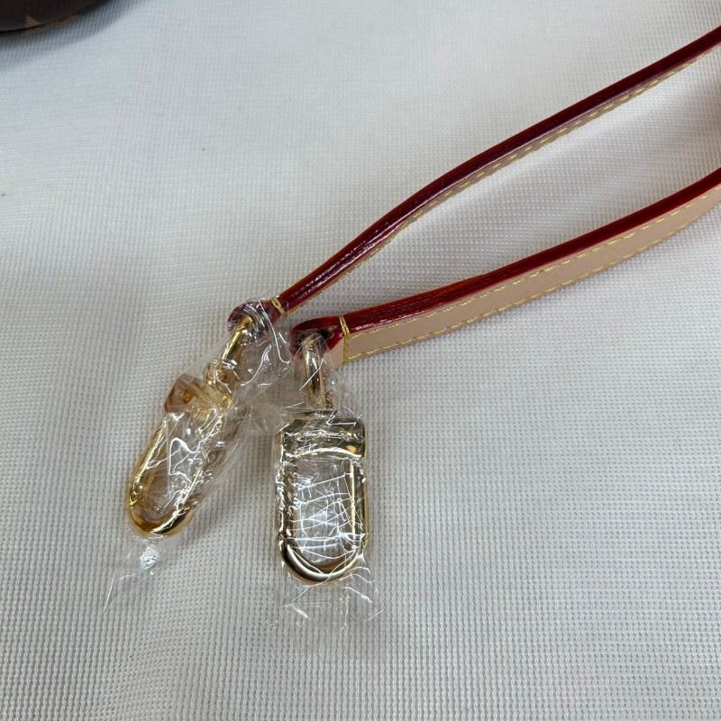 LV路易威登Saumur BB雙子星馬鞍包  經典老花 棕色塗層帆布拼牛皮 磁扣開合 肩帶可拆卸調節 手提斜挎單肩都可以 百搭實用  容量適中 日常通勤逛街都很合適-24