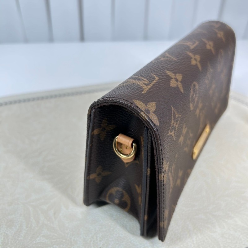 NJ nlw 專櫃價6.9折！LOUIS VUITTON Lily  芯片款 25年3月份購入 原膜在 經典棕色老花搭配可拆卸鏈條 翻蓋閉合塗層帆布 帆布包錢包腋下包-10