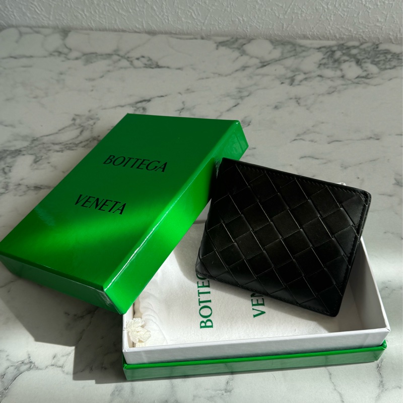 BV黑色編織對開短夾 經典款❤️‍🔥-0