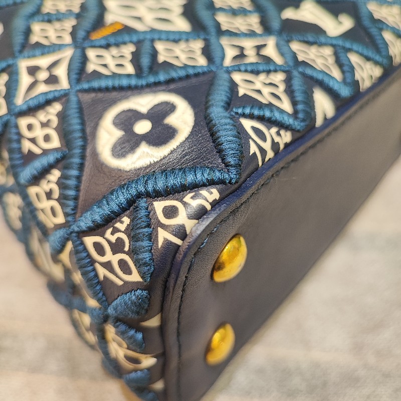 Louis Vuitton Capucines 1854 Mini-8