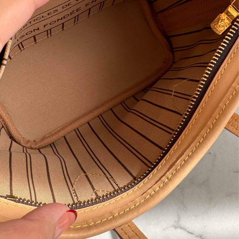 LV 花紋never full bb  奶茶色背帶❤️‍🔥-18