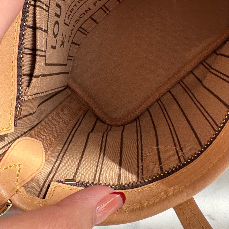 LV 花紋never full bb  奶茶色背帶❤️‍🔥-19
