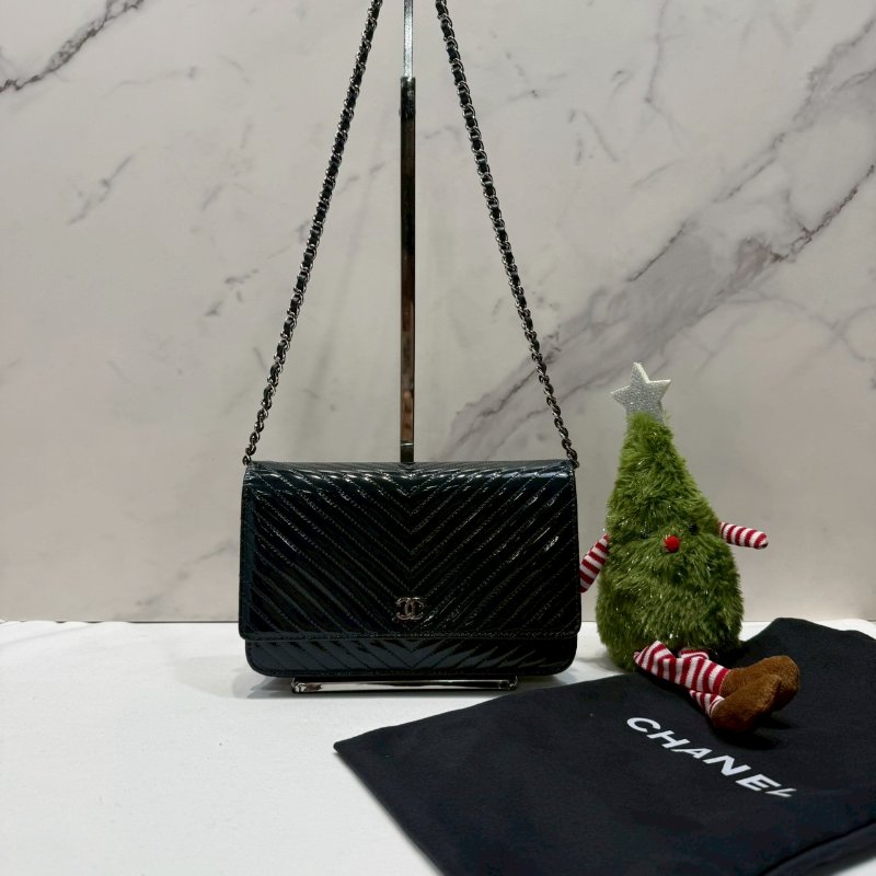 CHANEL 深藍漆皮WOC-0