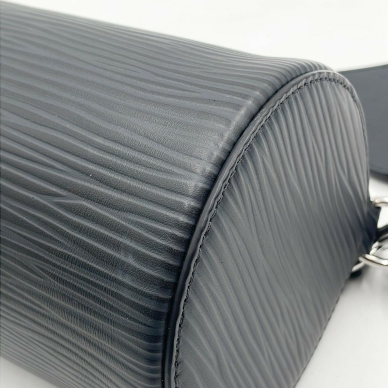 路易威登 Soft Polochon PM 手提包 M24324 黑色 Epi 皮革，男女款-4