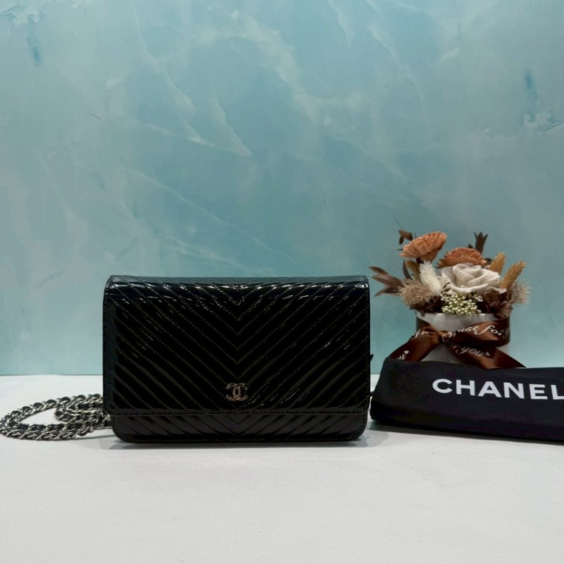 CHANEL 漆皮山型紋WOC-0