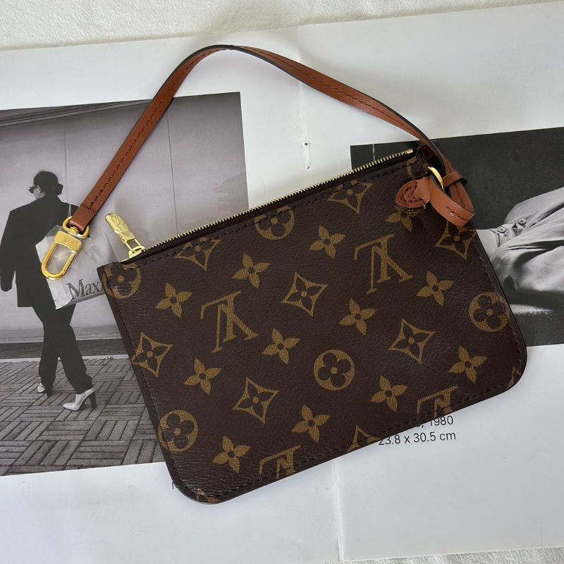 LOUIS VUITTON Loop hobo-5
